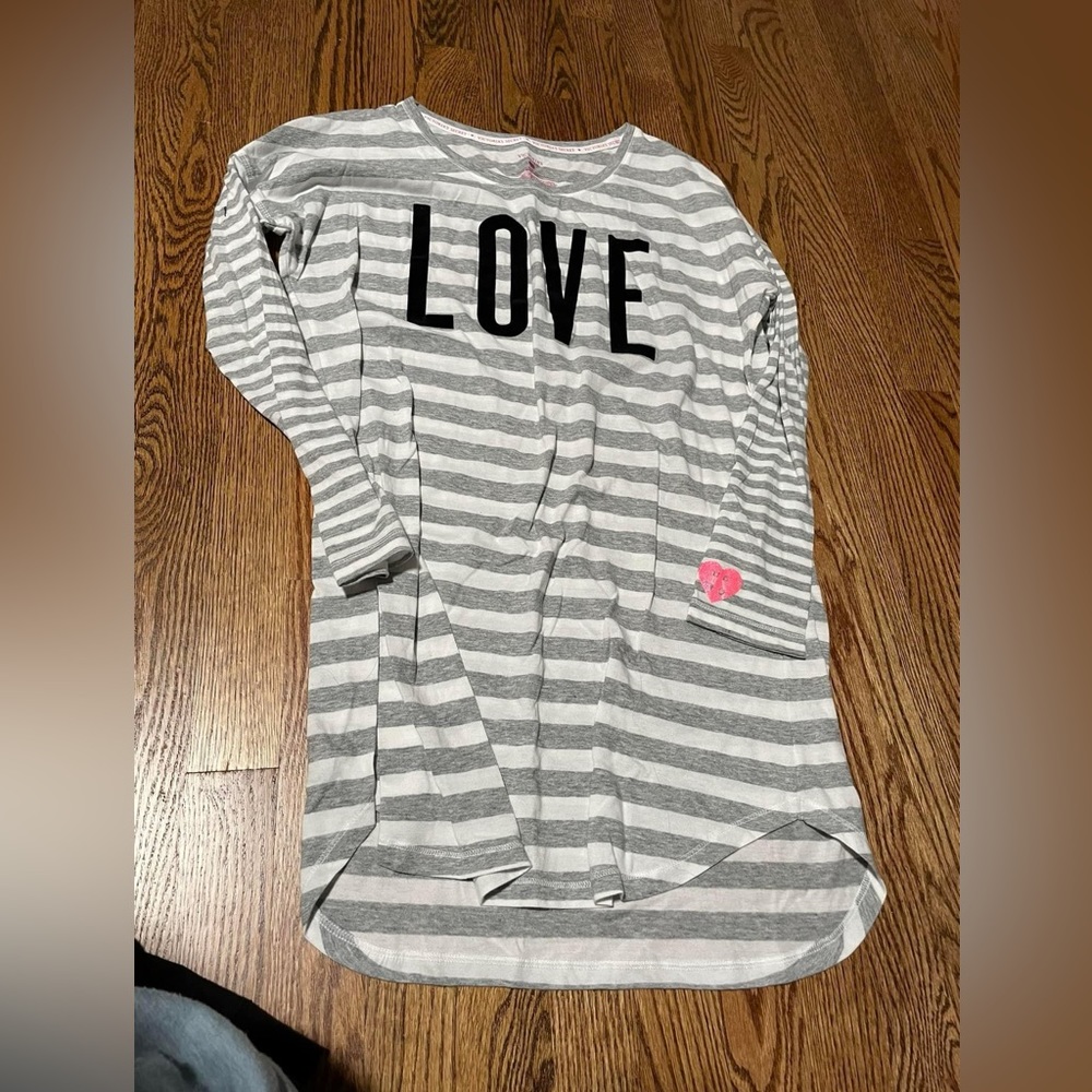 Long sleep shirt size small from vs/pink
